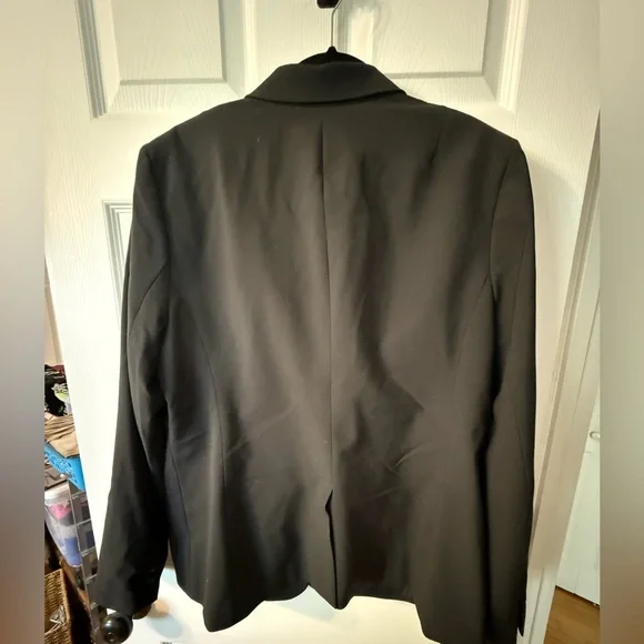 Women's Black Blazer by Banana Republic - Picture 2 of 6